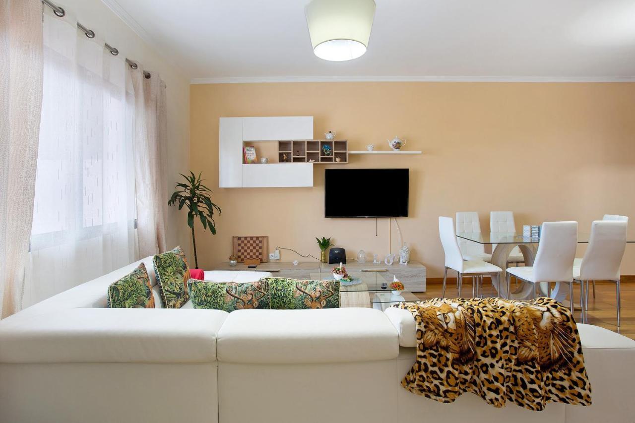 Holiday home Moradia Casa Feliz Santa Cruz (Madeira)