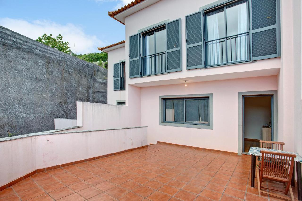 Moradia Casa Feliz Holiday home Santa Cruz (Madeira)